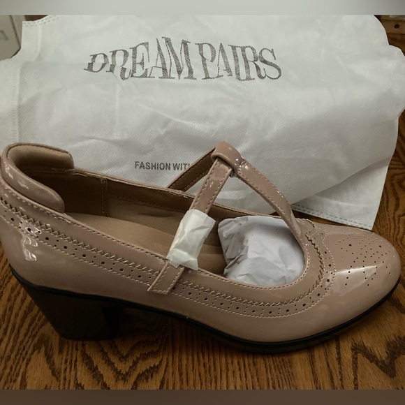 👠DREAM PAIRS👠NUDE FAUX PATENT LEATHER T-STRAP BUCKLE SZ9 CHUNKY HEEL✨NEW✨NWT💥 - Picture 9 of 13